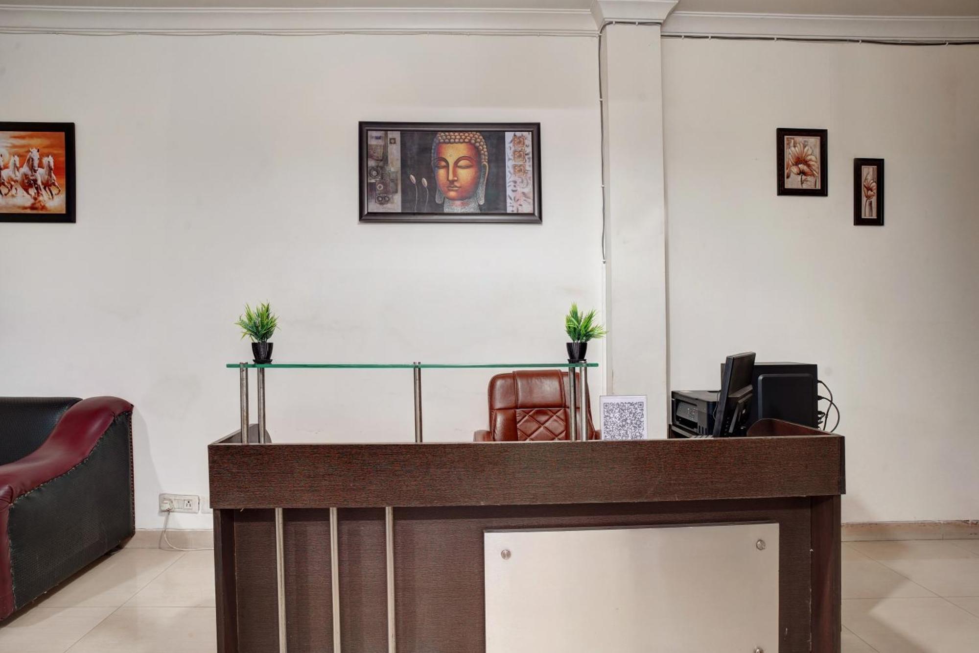 Nexhub Stay - Huda City Centre Гургаон Екстериор снимка