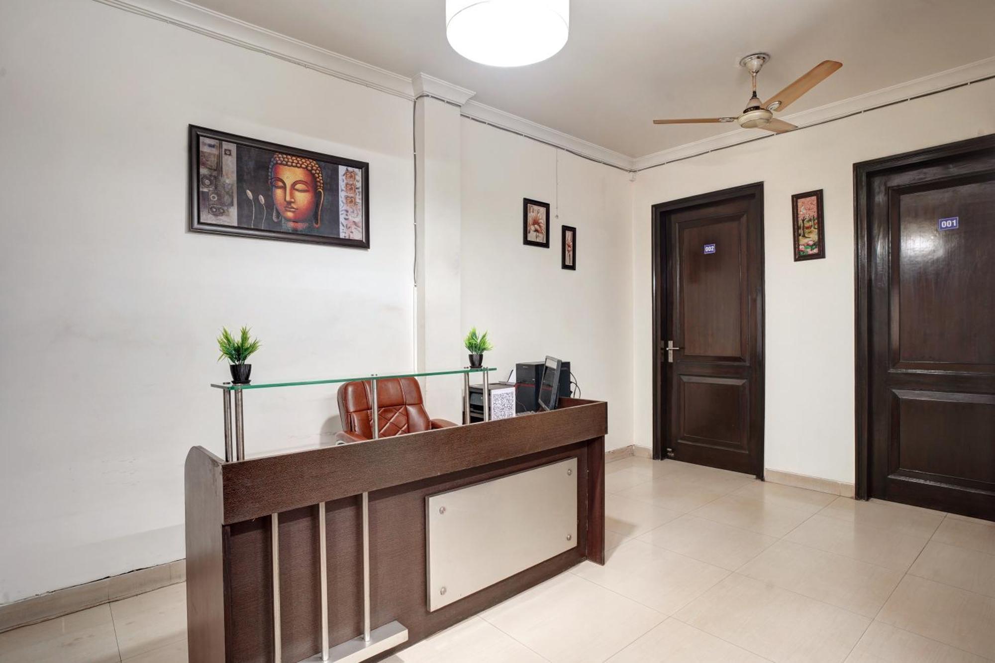 Nexhub Stay - Huda City Centre Гургаон Екстериор снимка