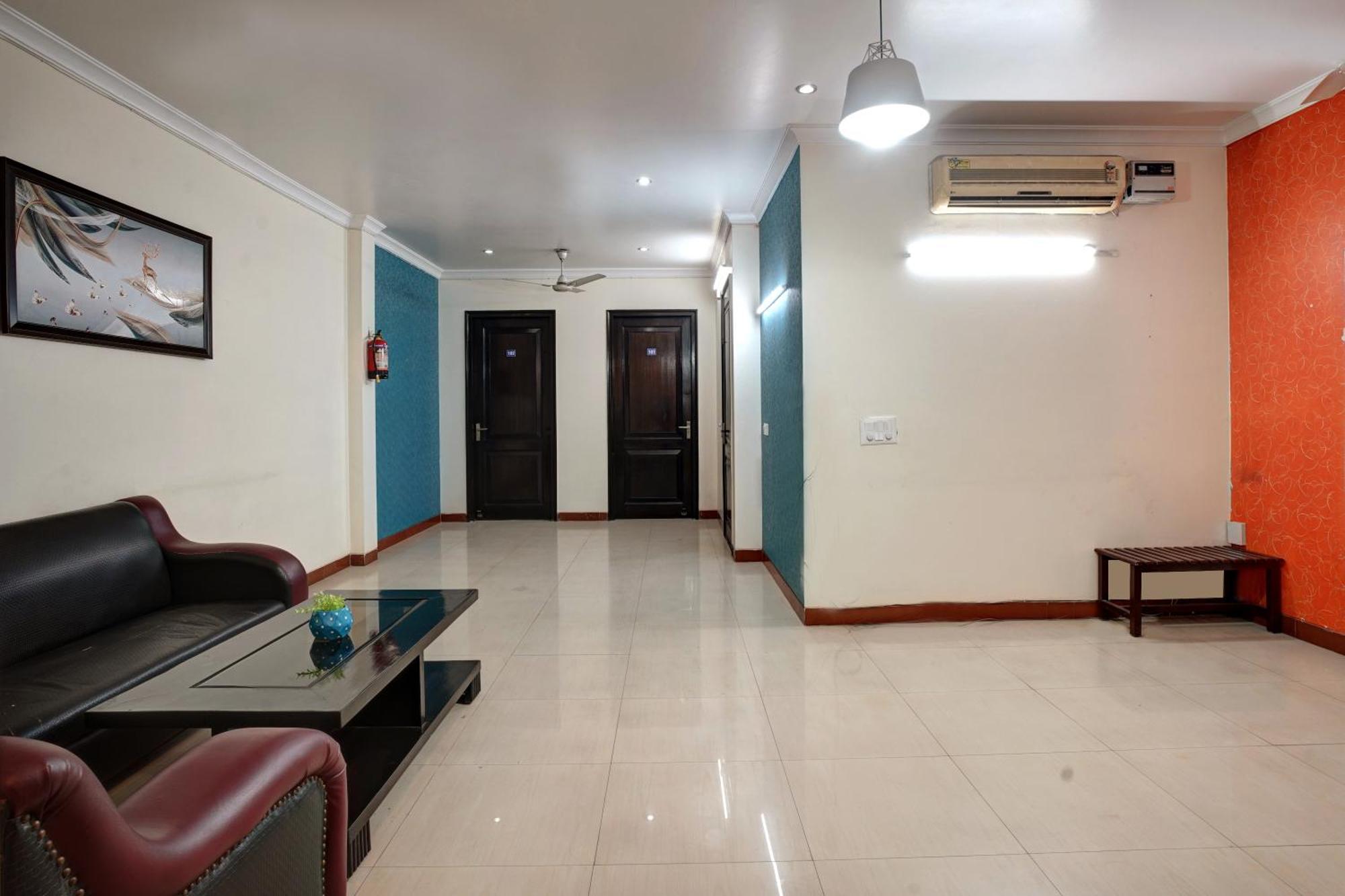 Nexhub Stay - Huda City Centre Гургаон Екстериор снимка