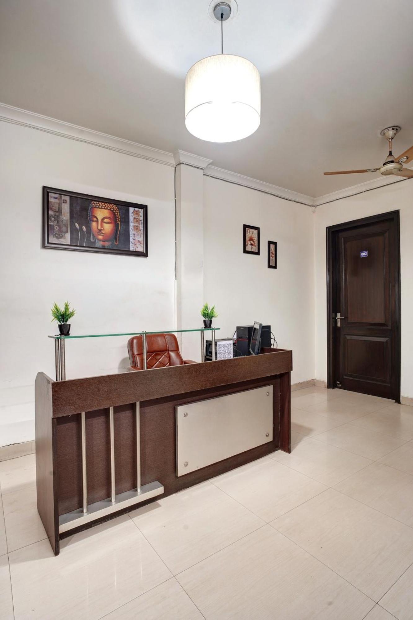 Nexhub Stay - Huda City Centre Гургаон Екстериор снимка