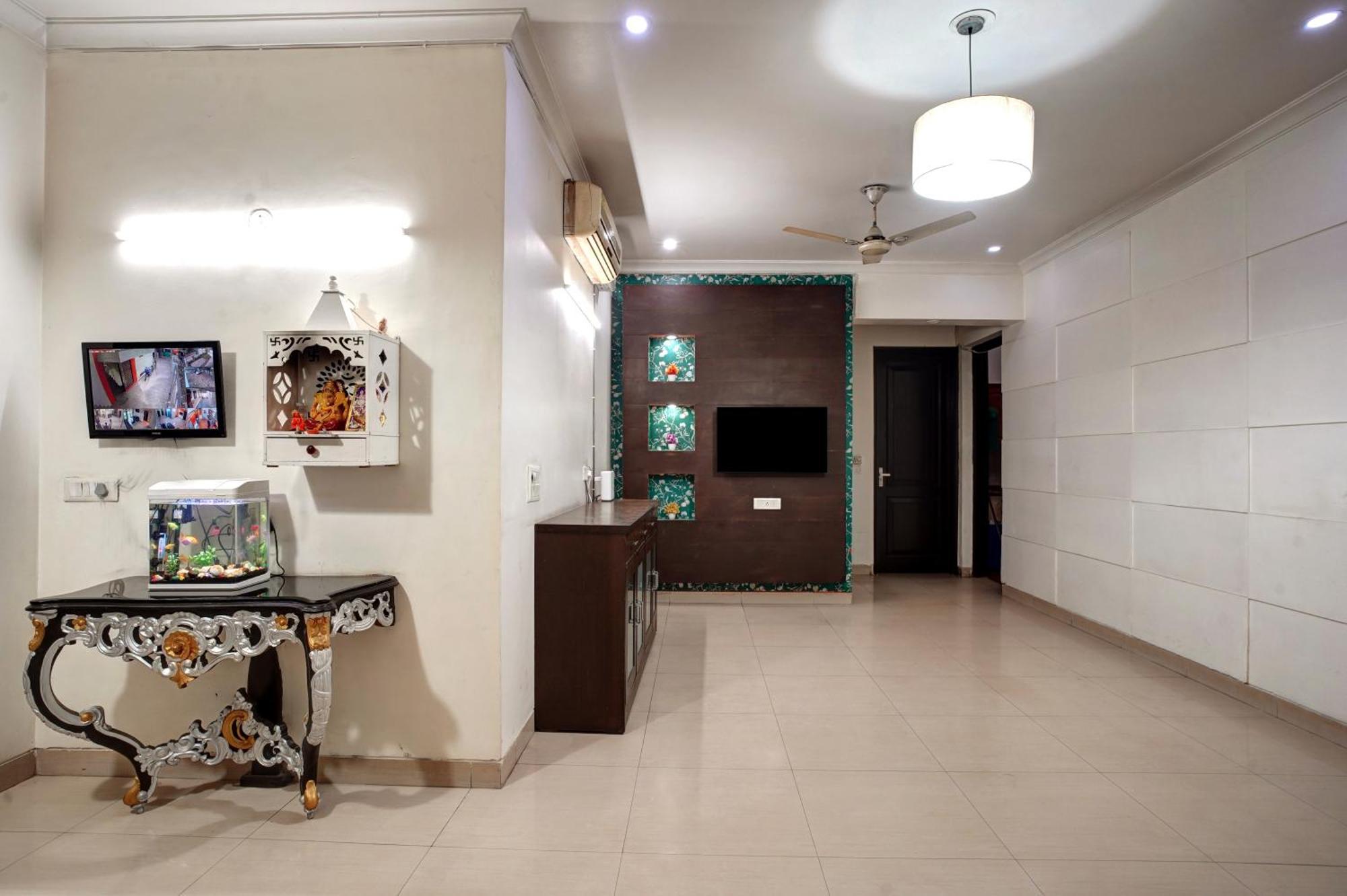 Nexhub Stay - Huda City Centre Гургаон Екстериор снимка